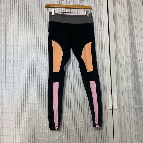 Trina Turk Recreation Activewear Leggings - Picture 3 of 5